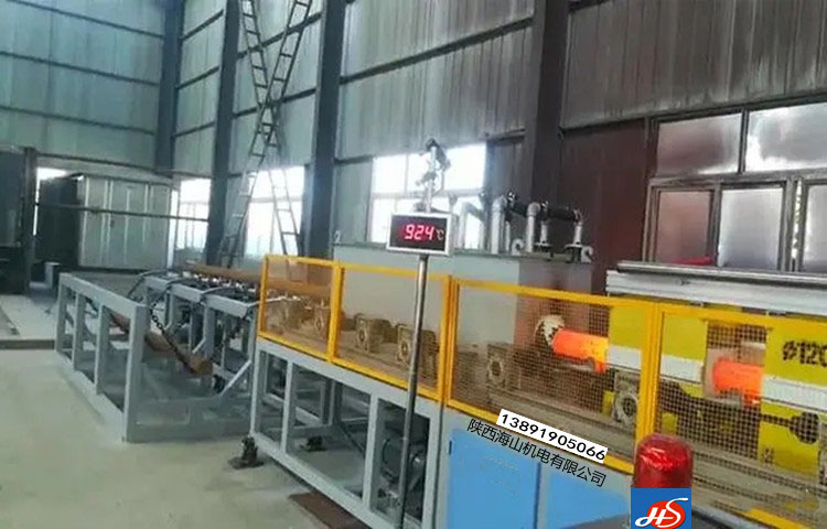 Long bar heating furnace before shearing