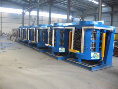 怎样给中频熔炼炉配备设备